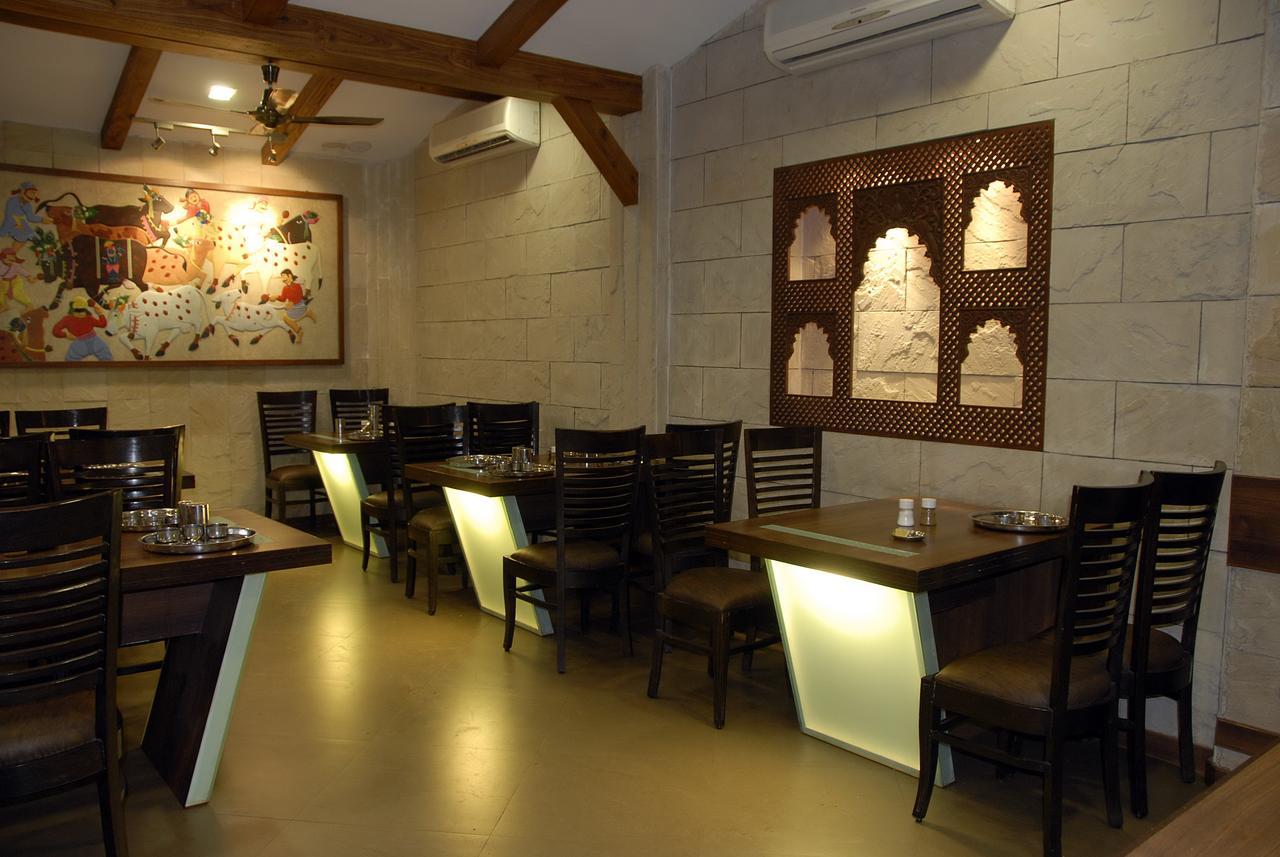 Hotel Vrinda Nathdwara Ngoại thất bức ảnh
